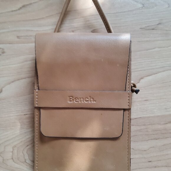 Bench crossbows phone bag - Picture 1 of 3